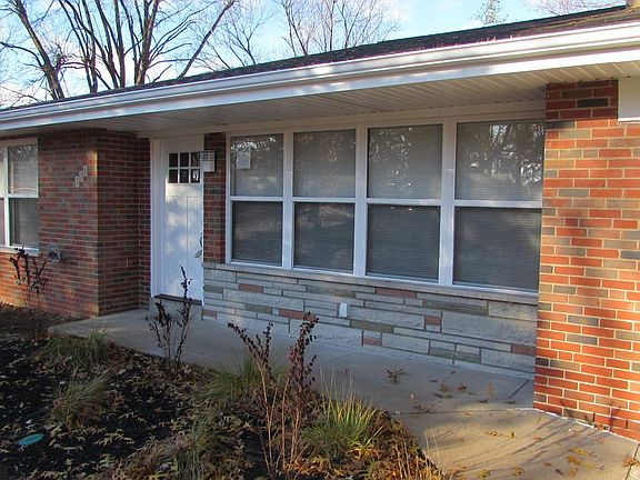 3rd image of 721 Benvenue Dr N