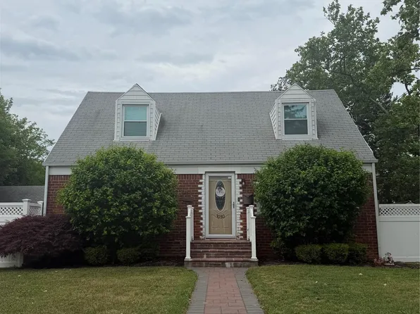 1030 North Drive, Merrick, NY 11566