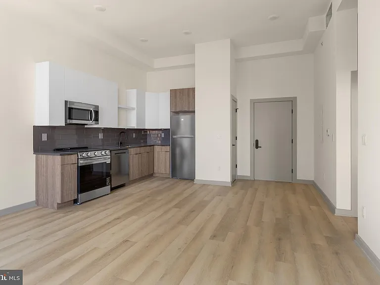 689 N Broad St #505 — Photo 7