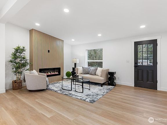 4th image of 16421 Park Drive