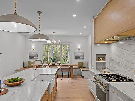 5th image of 1 Couture Way