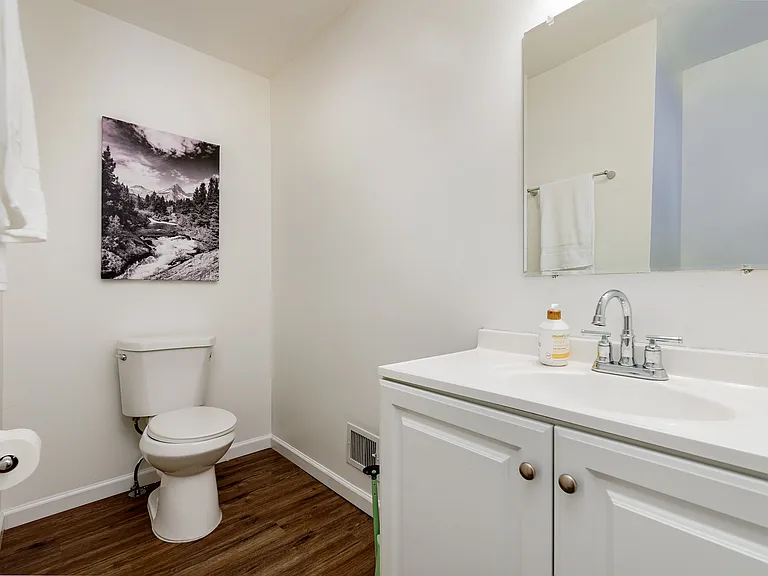 9513 Cloverhurst Dr — Photo 16