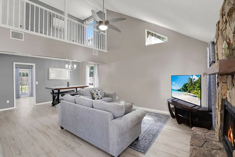 11377 Shovler Ct — Photo 4