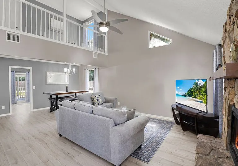 11377 Shovler Ct — Photo 4