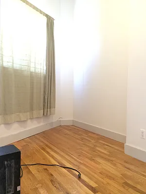 Rented by East Williamsburg Realty Inc | media 26