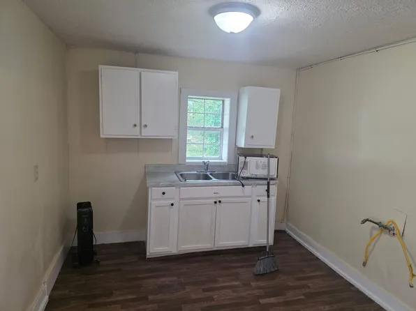 1712 1/2 Walnut, 1712 1/2 Walnut St #D, Hopkinsville, KY 42240