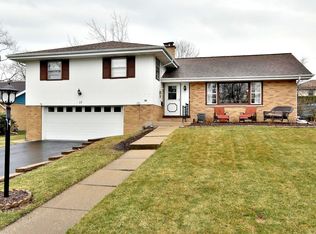 17 W Rand Rd, Villa Park, IL 60181