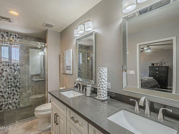 3rd image of 8305 E LOMITA Avenue