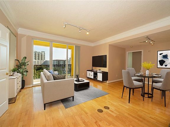 2nd image of 345 Bayshore Blvd APT 704