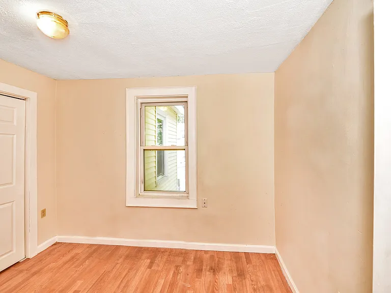 10 Milton St #2 — Photo 20