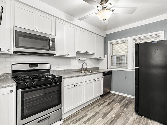 2nd image of 15067 Cleophus Ave