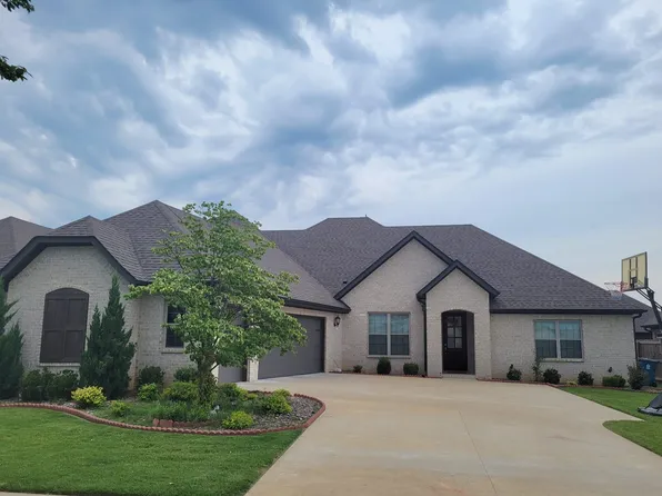 3100 Hazelnut Ave, Bentonville, AR 72713