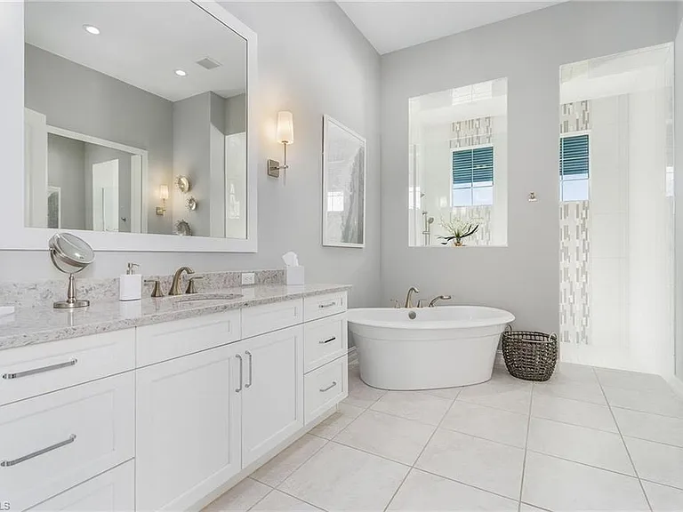 14226 Charthouse Cir — Photo 31