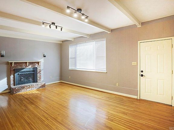 4th image of 7204 Evergreen Dr
