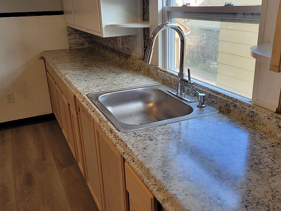 2nd image of 51 Harriet Ave