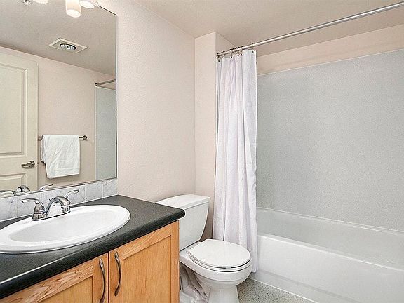 4th image of 111 108th Ave NE Unit A201
