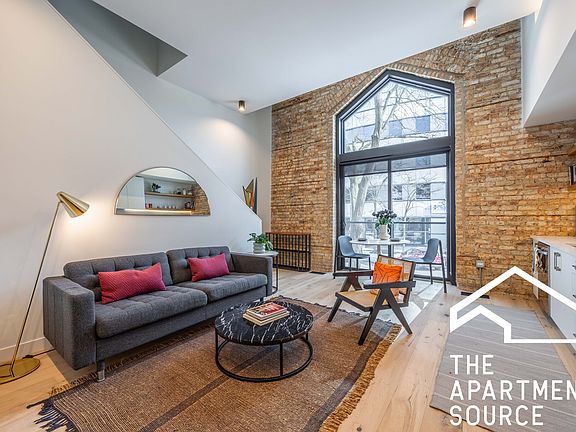 2nd image of 1700 Oak Ave #3