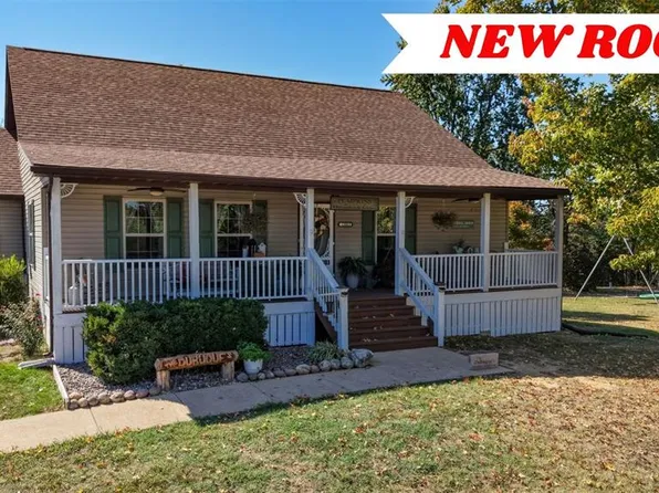1865 Yellow Rock Rd, De Soto, MO 63020