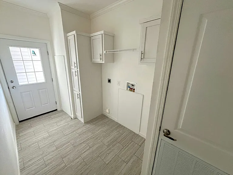 5644 Woodford St #5644E — Photo 13