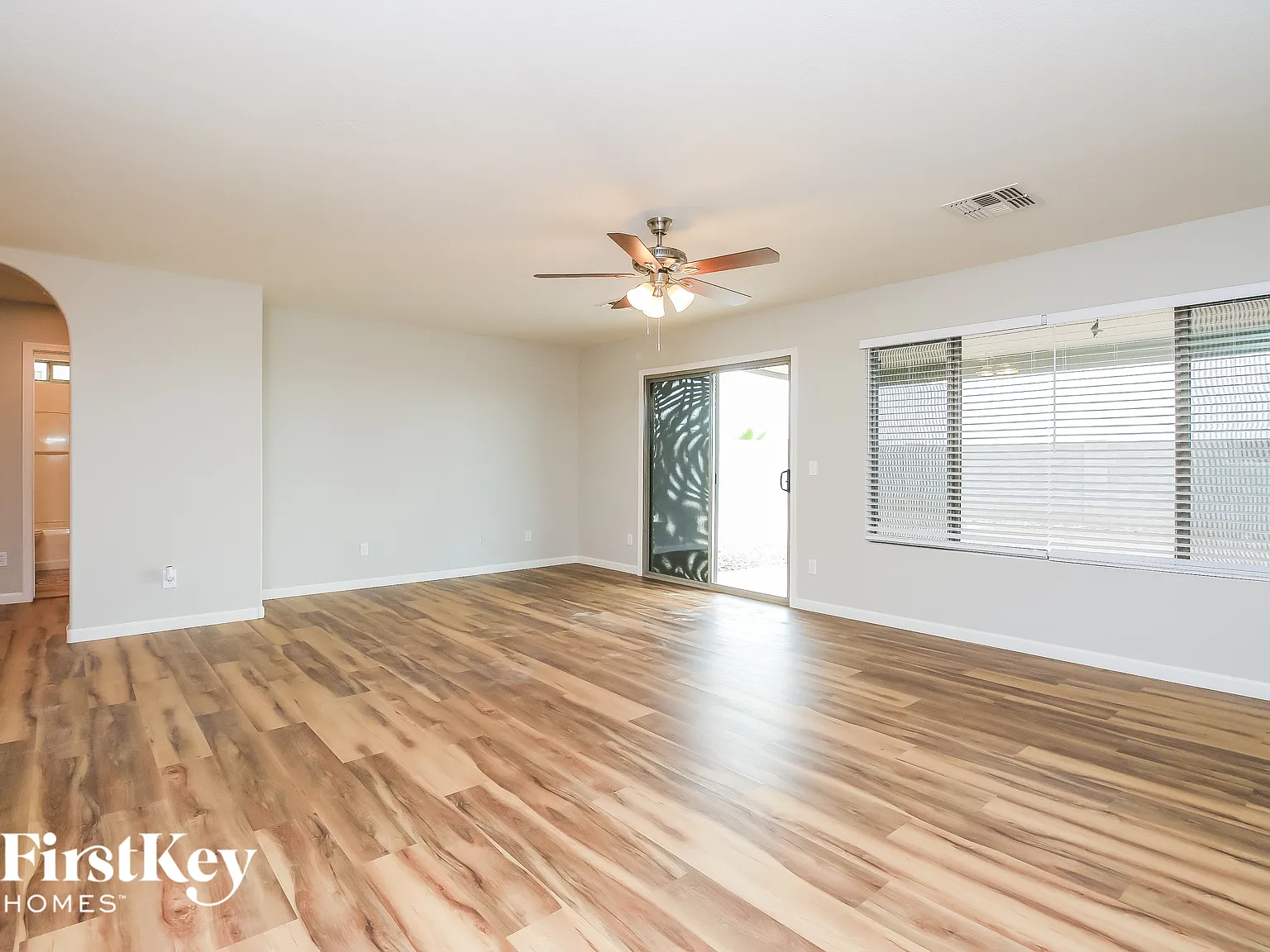 4 bed, 2.0 bath, 1698 sqft, $2,080 — Photo 4