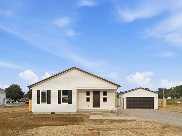 705 S Webster St, Morganfield, KY 42437