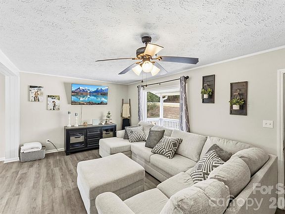 5th image of 405 El Bethel Rd