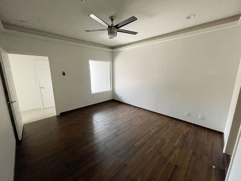 8101 N 23rd St #7 — Photo 30