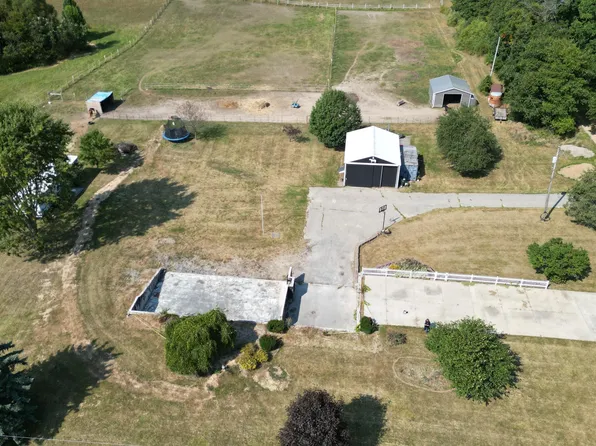 2480 Nickleplate Rd, Ionia, MI 48846