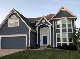 19430 W 208th St, Spring Hill, KS 66083