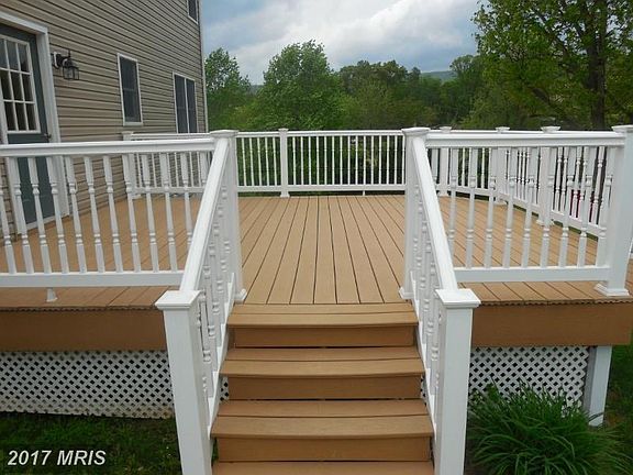 Trex deck for entertaining