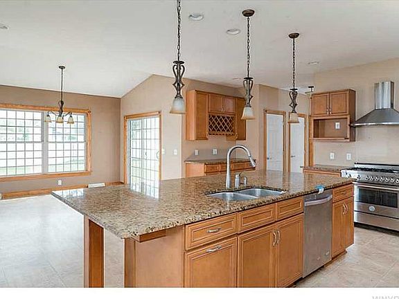 5th image of 3336 Summerset Ct