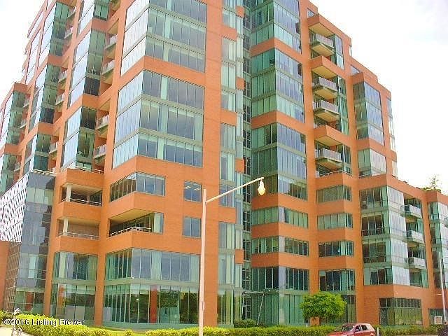 222 E Witherspoon St