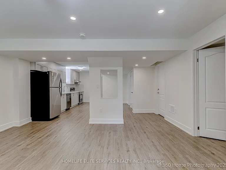 40 Northway Ave — Photo 5
