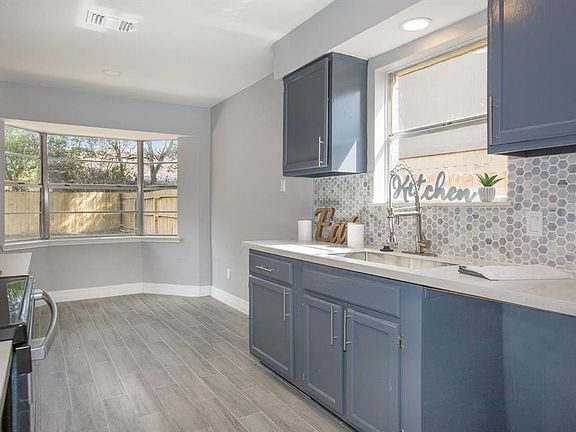 5th image of 15806 Echo Canyon Dr