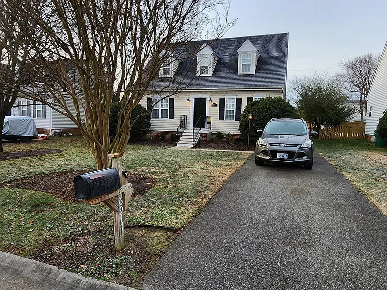 6917 Vanderbilt Ave — Photo 3