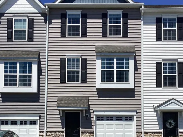 403 Ridgewood Dr, Royersford, PA 19468