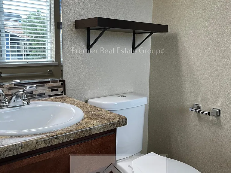 3466 Foxridge Dr — Photo 14