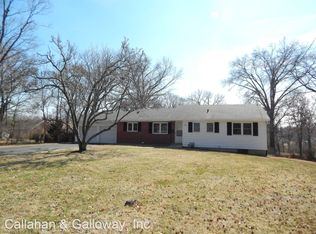 910 W Lathrop Rd, Columbia, MO 65203