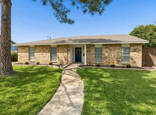 1833 Woodbury, Carrollton, TX 75007