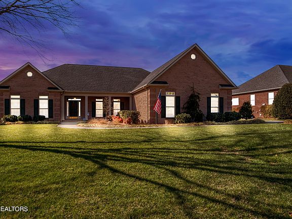 2nd image of 1415 Banebury Ln