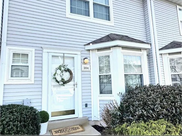304 Huntington Ct #62, West Chester, PA 19380