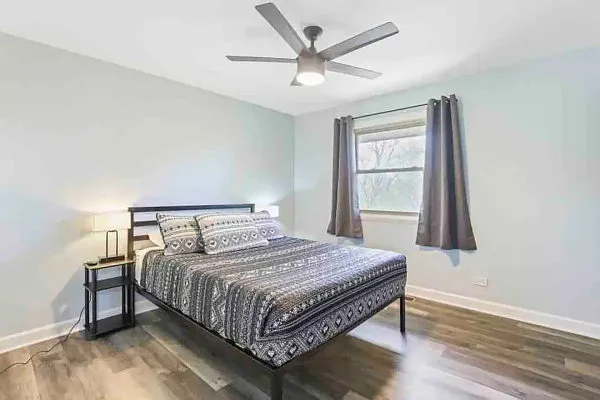 1146 Tiverton Ct — Photo 3