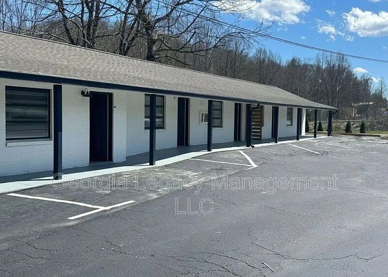 3108 Georgia Rd — Photo 2