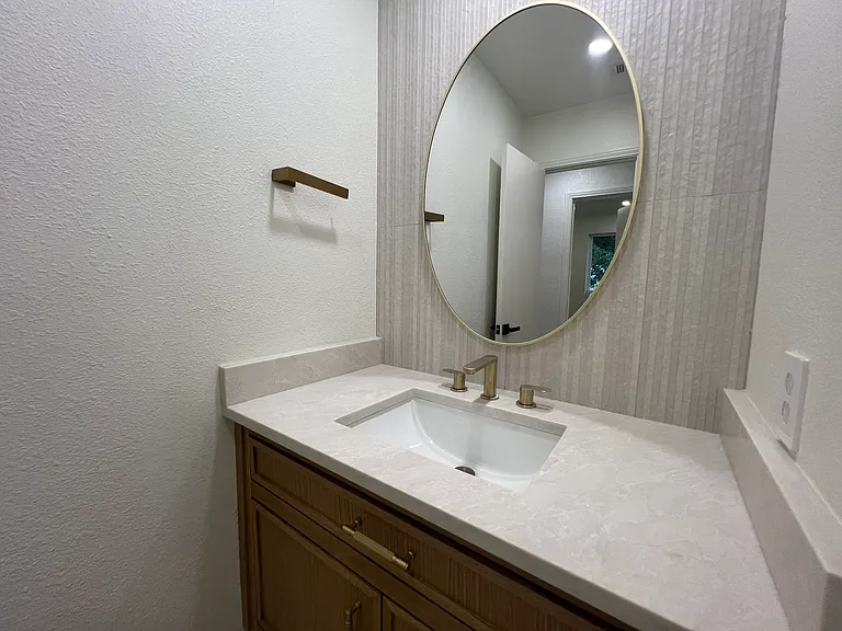 601 N Riverside Dr — Photo 38