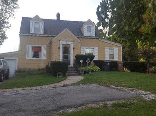 12 N Elmhurst Rd, Prospect Heights, IL 60070