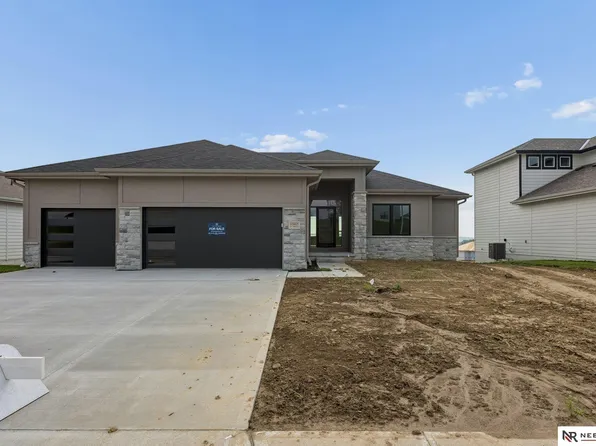 10905 N 160th St, Bennington, NE 68007