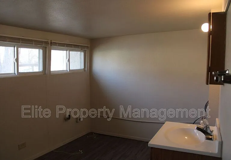 1026 W 13th St — Photo 4