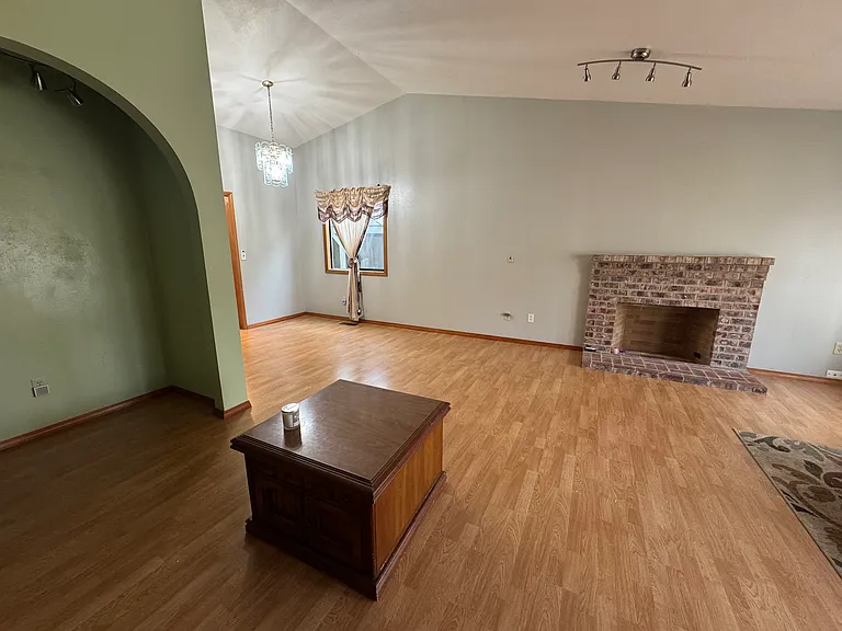 7610 SE Taggart Ct — Photo 3
