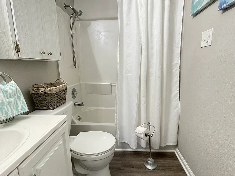 1740 Hanover St — Photo 24