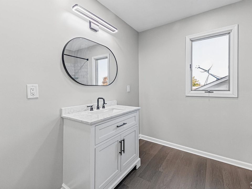 15135 Churchill St, photo 23